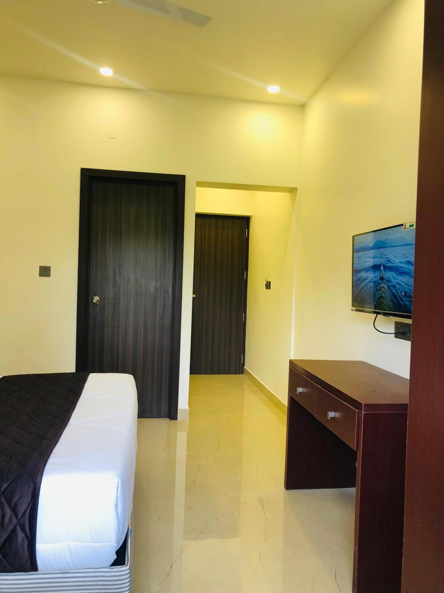 The Lotaz Hotel Kochi Extérieur photo