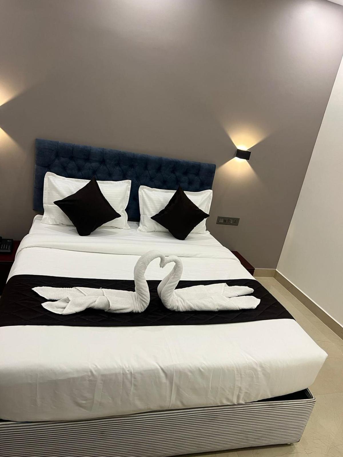 The Lotaz Hotel Kochi Extérieur photo