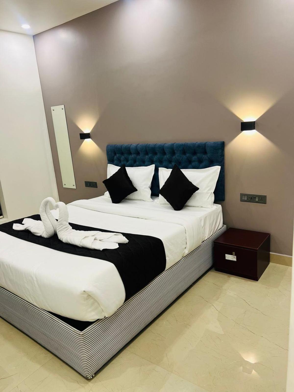The Lotaz Hotel Kochi Extérieur photo