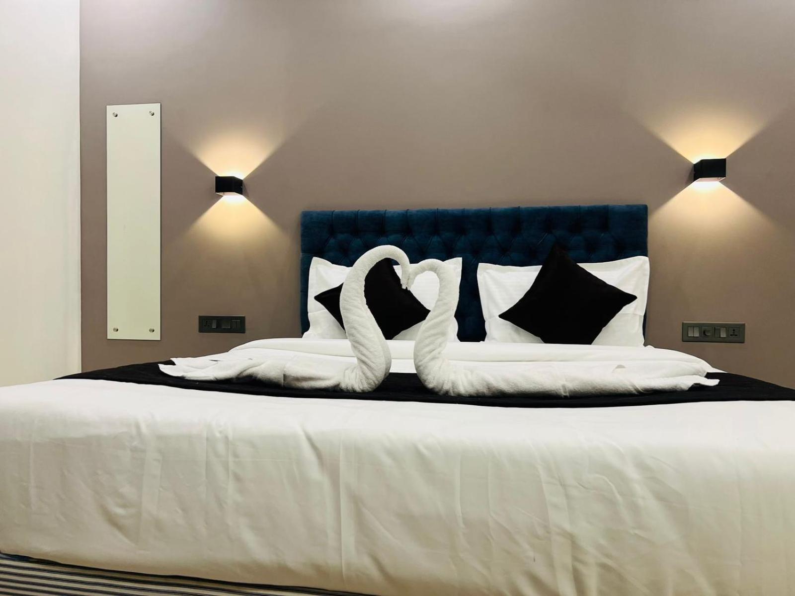 The Lotaz Hotel Kochi Extérieur photo
